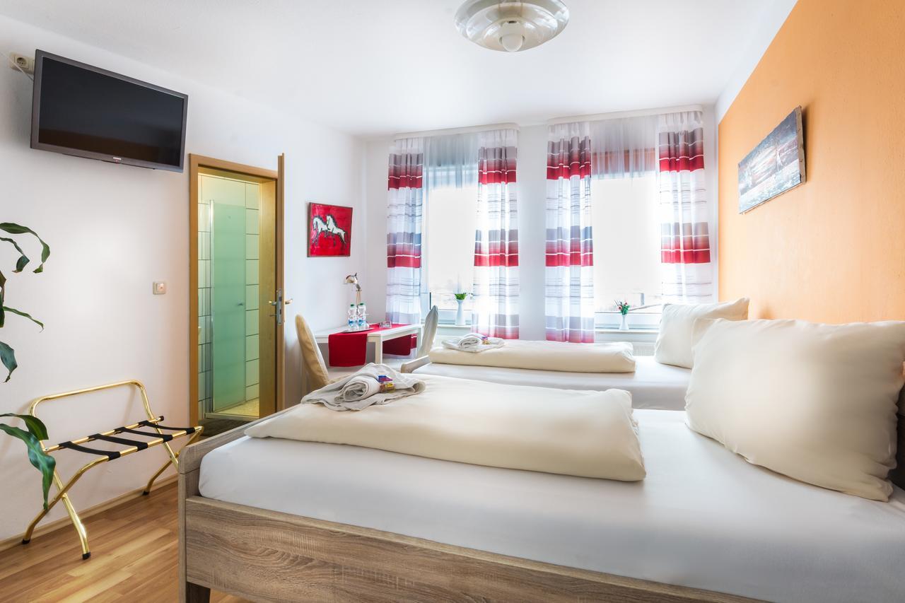 Hotel Bouzid - Laatzen Δωμάτιο φωτογραφία