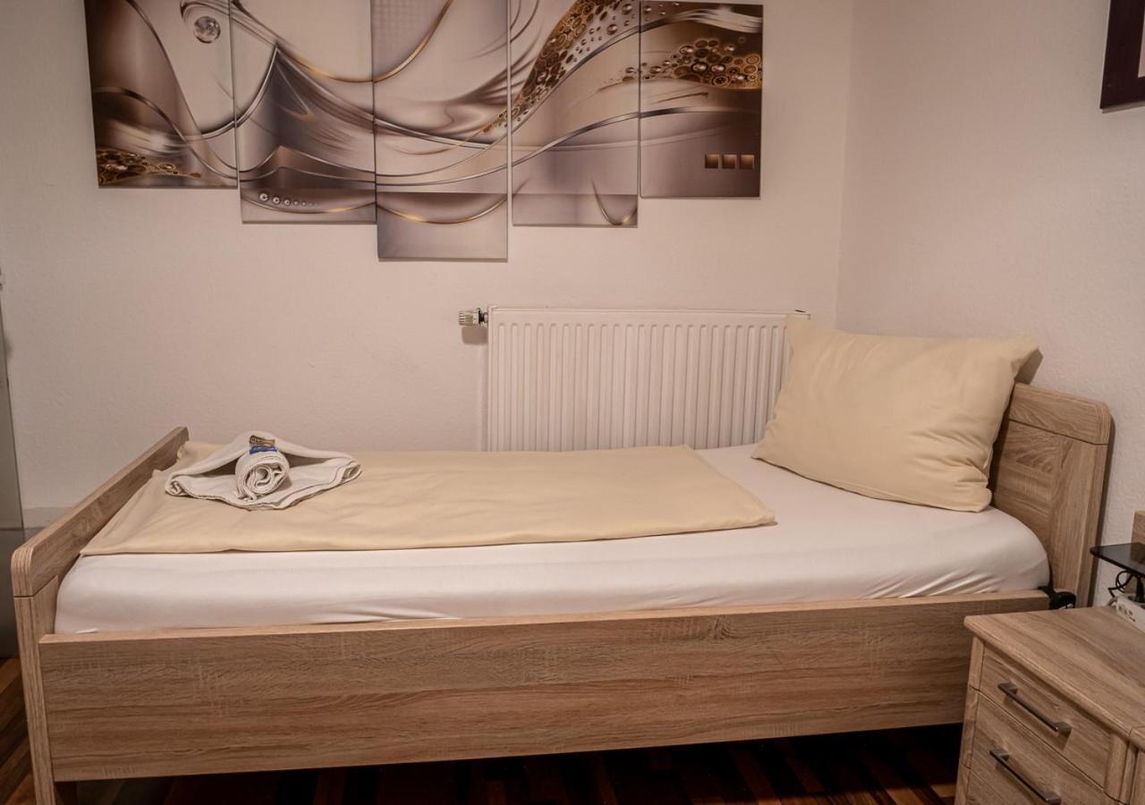 Hotel Bouzid - Laatzen Εξωτερικό φωτογραφία