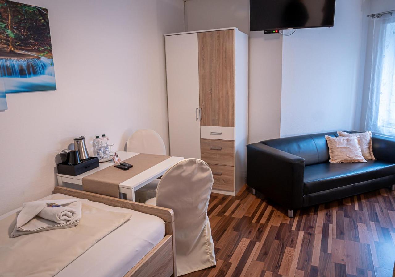 Hotel Bouzid - Laatzen Εξωτερικό φωτογραφία
